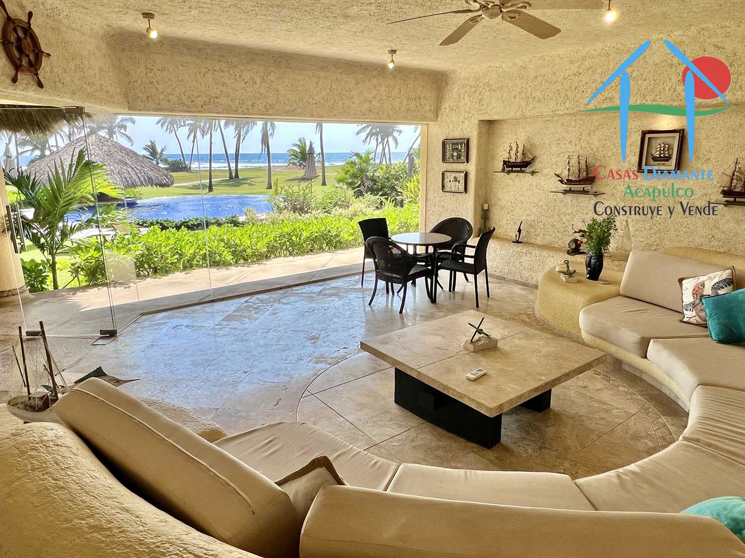 La Jordana - Sala interior 1